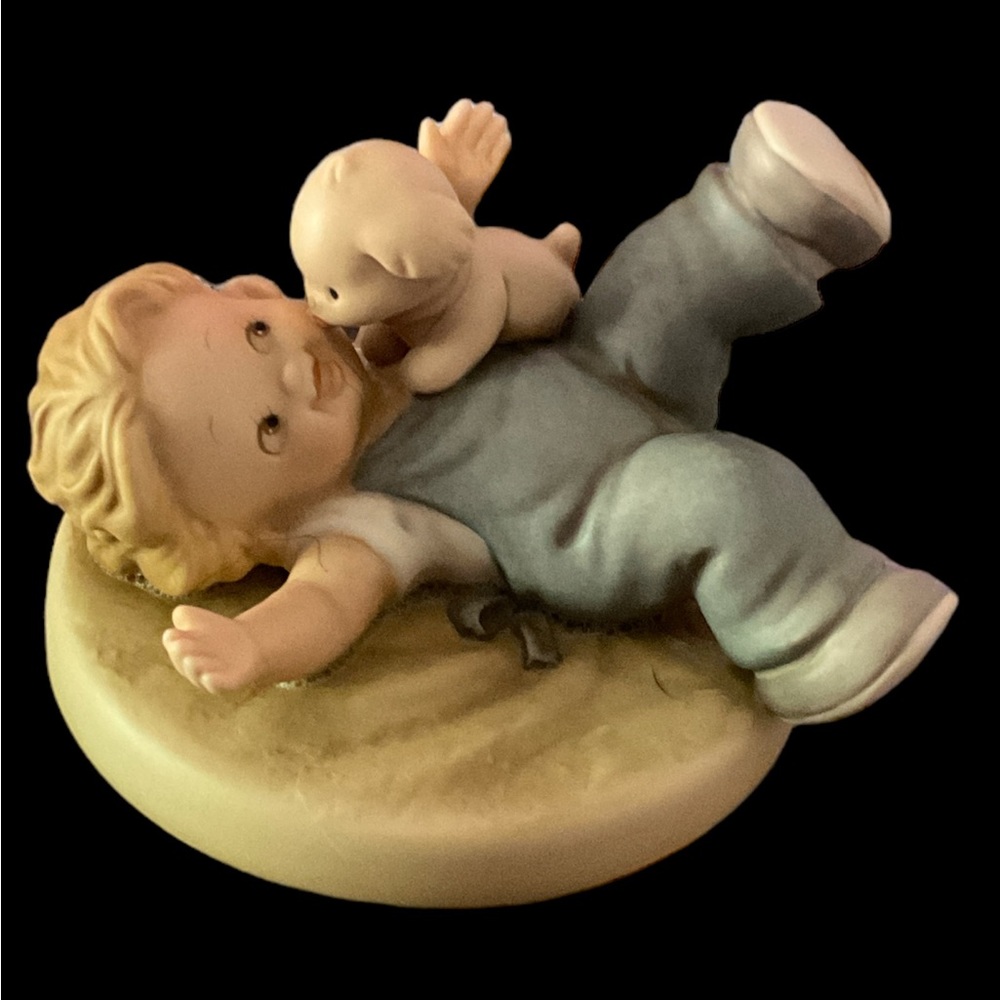 Enesco 1991 “A Kiss from Fido” Figurine